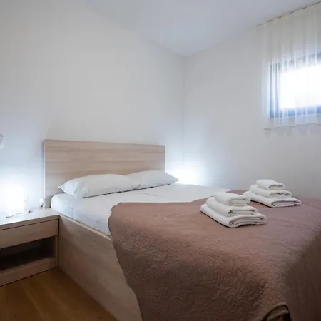 Apartment Mali & Veli Zadar